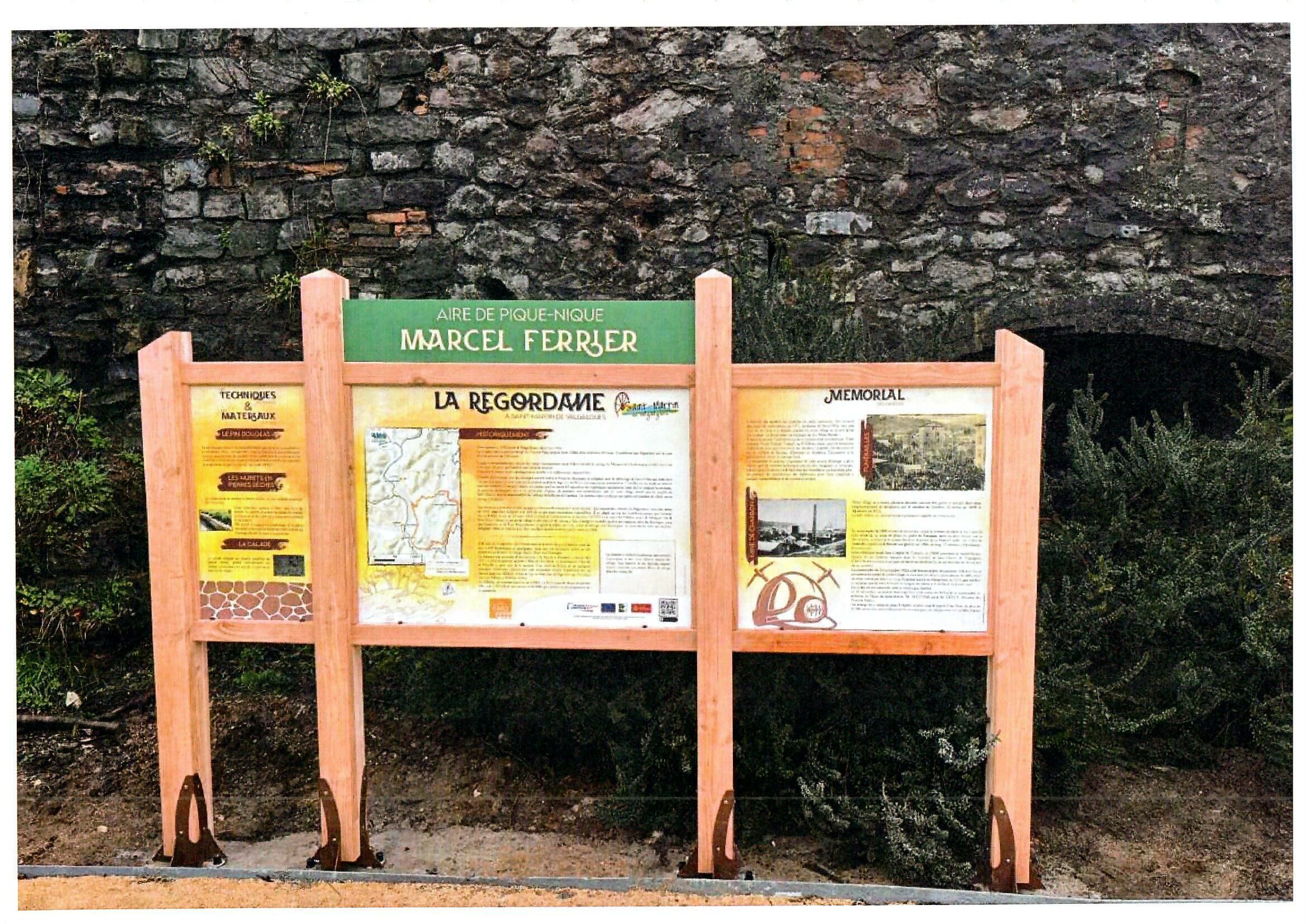 Halte aux randonneurs – Square Marcel FERRIER